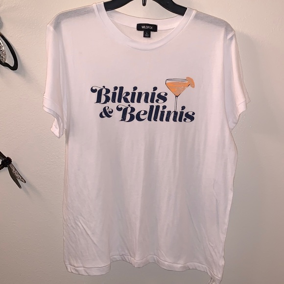 ⭐️✅WildFox Bikini’s and Bellinis t shirt - Picture 1 of 8